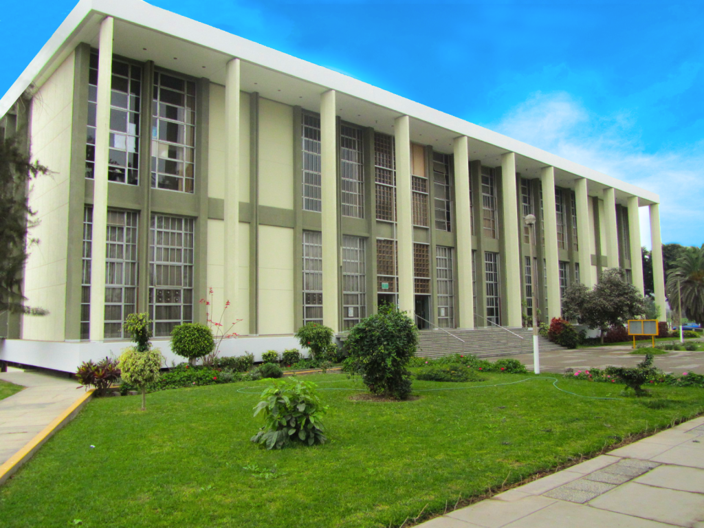 reforzamiento estructural biblioteca UNALM